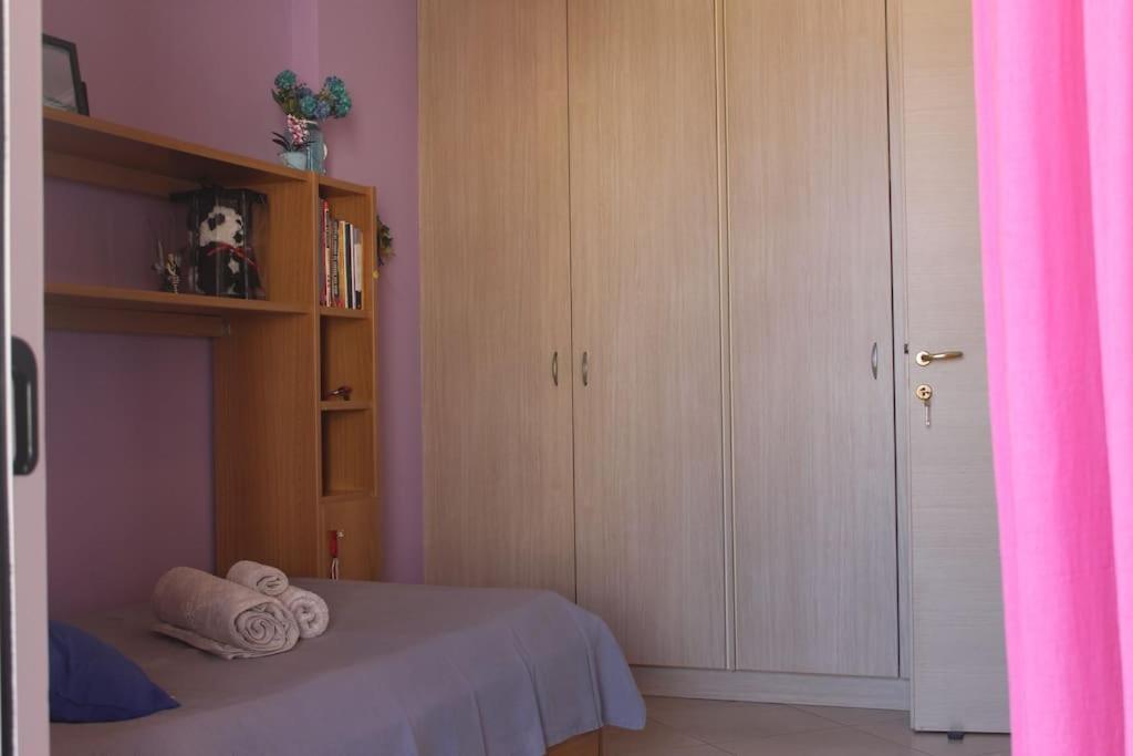 Maria'S Airport Apartment Koropion Bagian luar foto