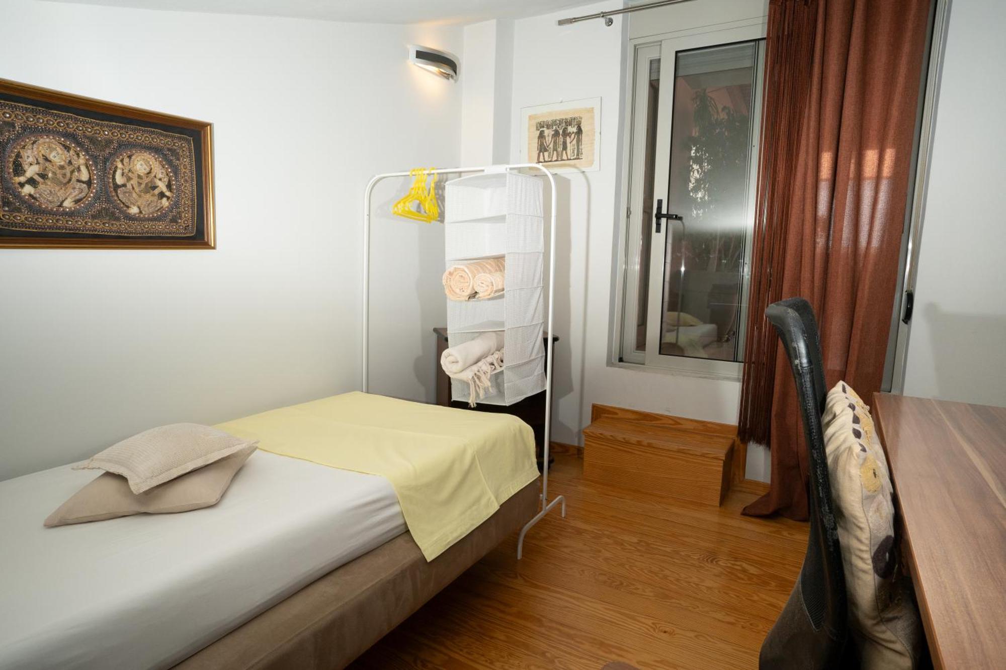 Maria'S Airport Apartment Koropion Bagian luar foto