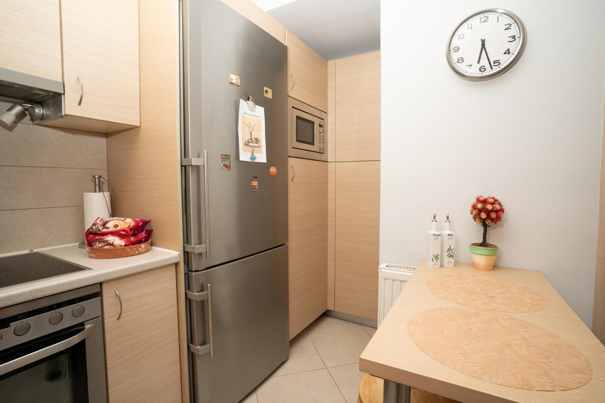 Maria'S Airport Apartment Koropion Bagian luar foto