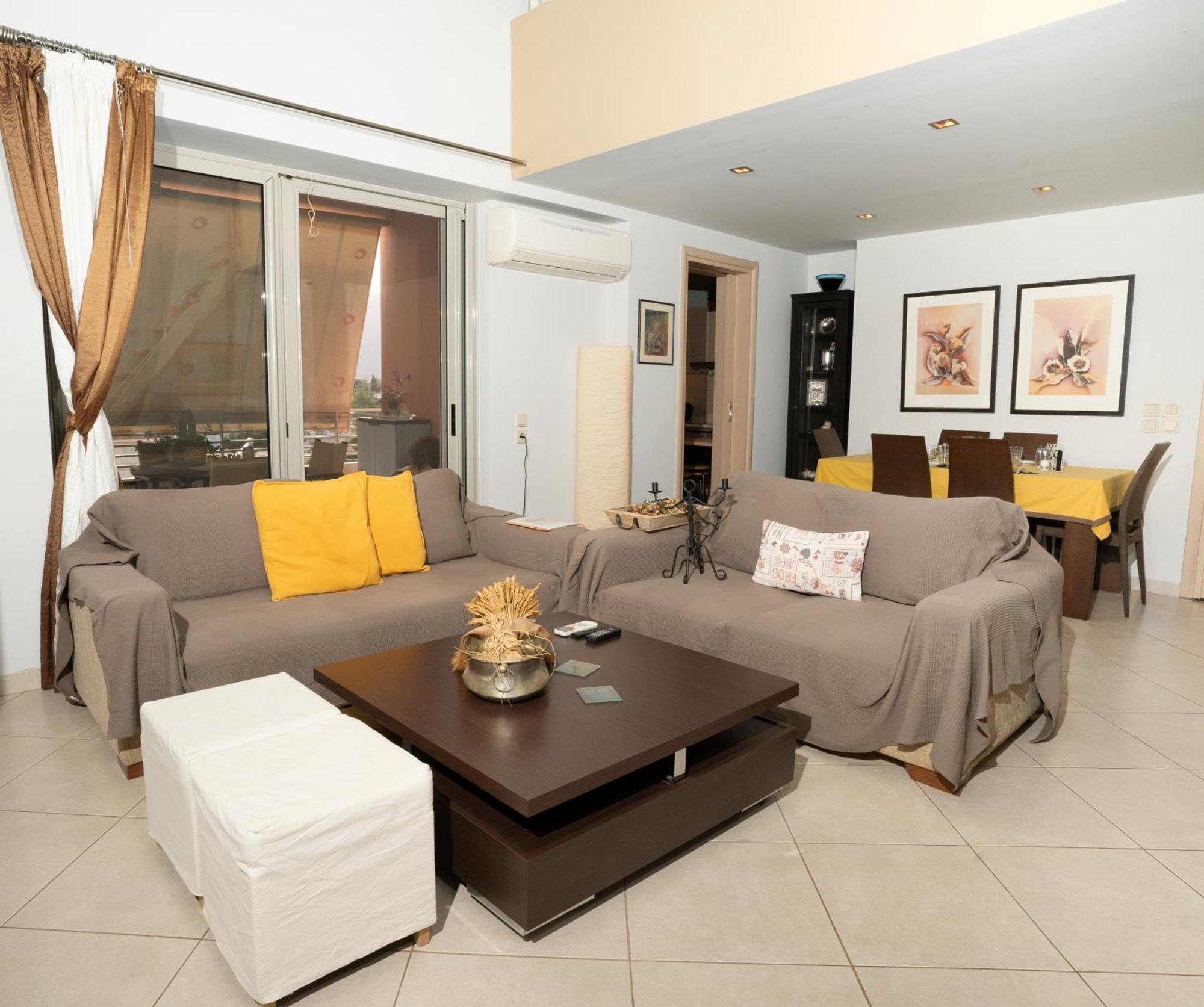 Maria'S Airport Apartment Koropion Bagian luar foto
